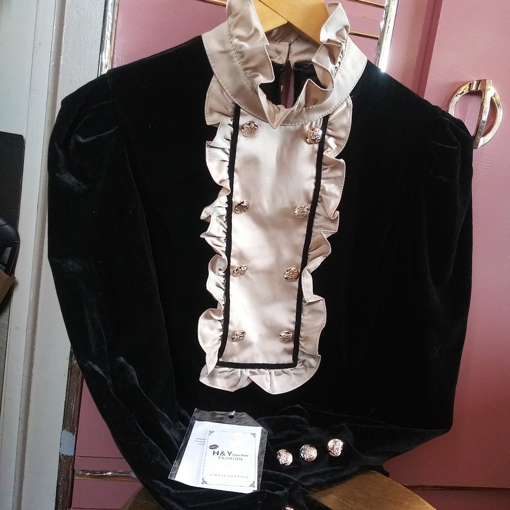 H & Y You Hue Black Blouse Long Sleeve, Small